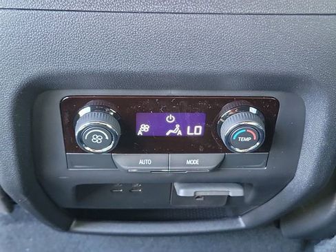 New 2026 Chevrolet Traverse Z71 w/ Enhanced Driving Package AWD/4WD image 16