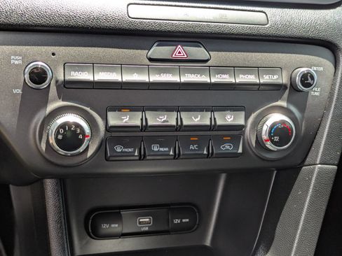 Used 2022 Kia Sportage Nightfall Edition FWD image 29