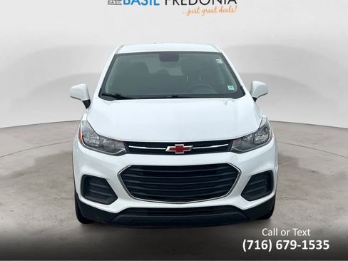 Used 2021 Chevrolet Trax LS w/ Tint and Cruise Package image 8