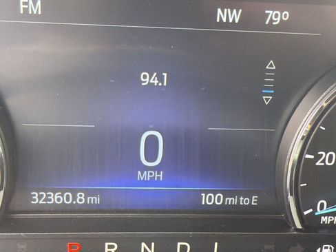 Used 2022 Ford Explorer XLT image 17