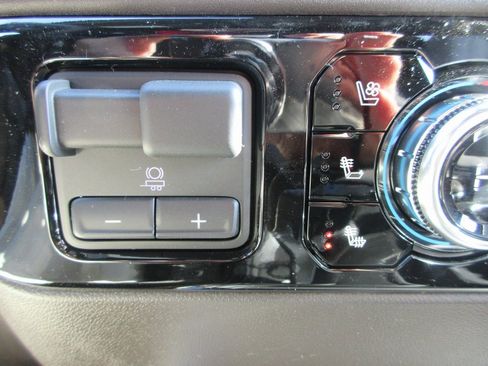 New 2026 GMC Sierra 1500 SLT w/ SLT Premium Plus Package image 19