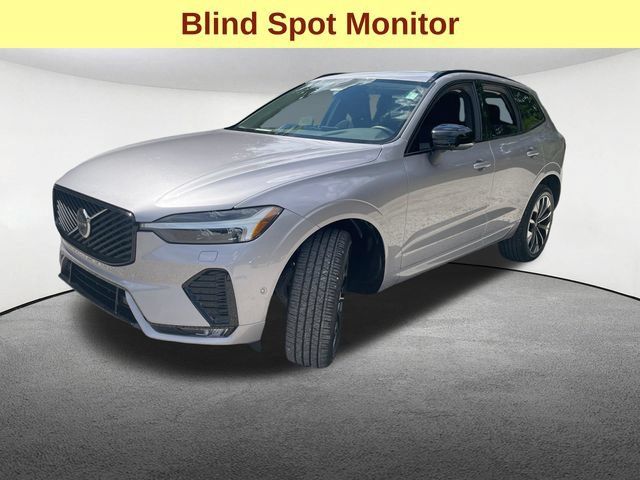 Used 2026 Volvo XC60 B5 Plus AWD/4WD image 5