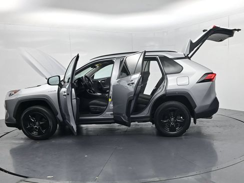 Used 2021 Toyota RAV4 XLE w/ Convenience Package AWD/4WD image 63