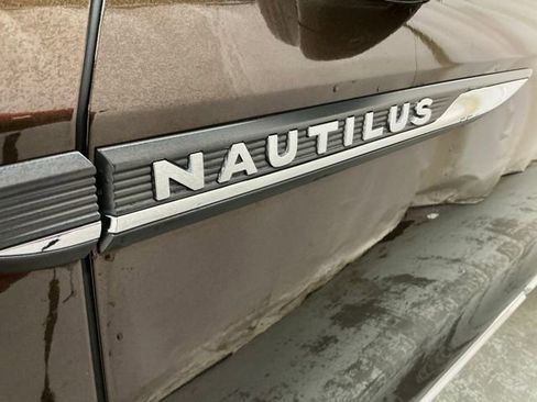 Used 2019 Lincoln Nautilus Reserve w/ Ultimate Package AWD/4WD image 7