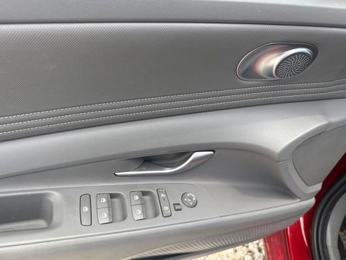 Certified 2025 Hyundai Elantra Sport FWD image 12