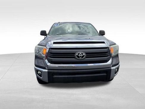 Used 2014 Toyota Tundra SR5 w/ SR5 Upgrade Package AWD/4WD image 9