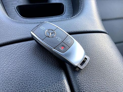 Used 2024 Mercedes-Benz GLE 350 4MATIC image 14