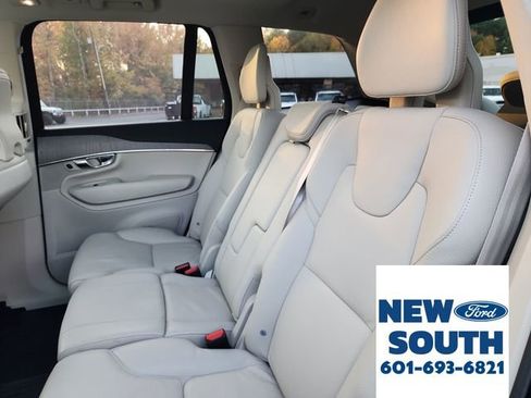 Used 2025 Volvo XC90 B6 Plus w/ Protection Package Premier image 29