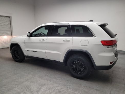 Used 2018 Jeep Grand Cherokee Laredo RWD image 3