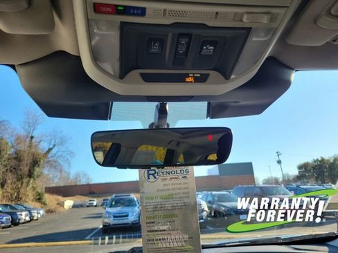 Used 2023 Subaru Forester Limited image 12