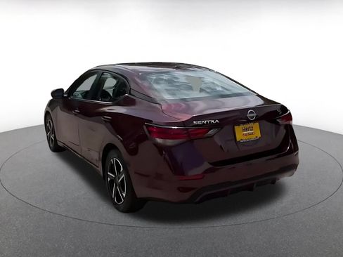 Used 2025 Nissan Sentra SV FWD image 9