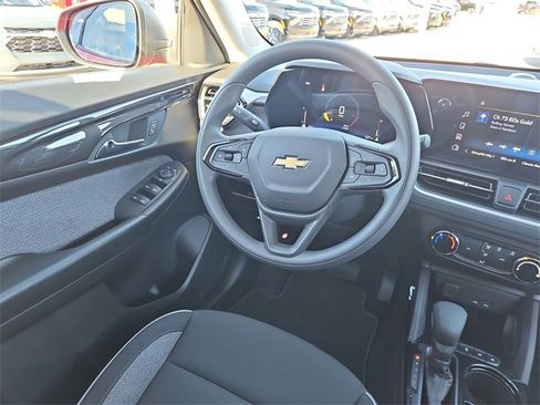 Used 2026 Chevrolet TrailBlazer LS w/ LS Convenience Package image 8