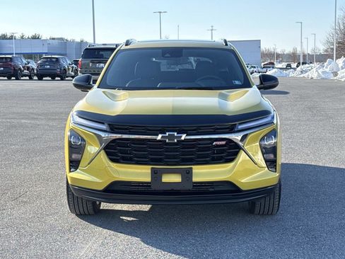 Used 2025 Chevrolet Trax RS w/ Sunroof Package image 28