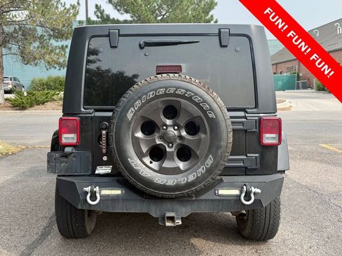 Used 2017 Jeep Wrangler Unlimited Sahara image 8