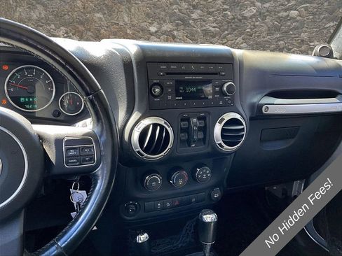Used 2012 Jeep Wrangler Unlimited Rubicon w/ Dual Top Group AWD/4WD image 6