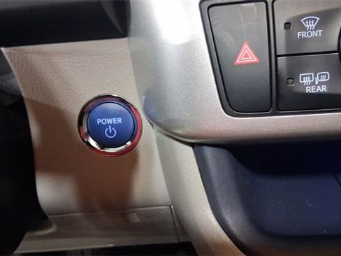 Used 2017 Toyota Highlander Limited image 31