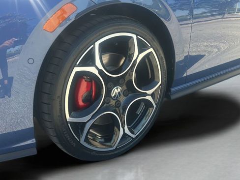 New 2026 Volkswagen GTI SE FWD image 34