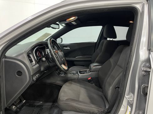 Used 2016 Dodge Charger R/T w/ Navigation & Travel Group RWD image 12