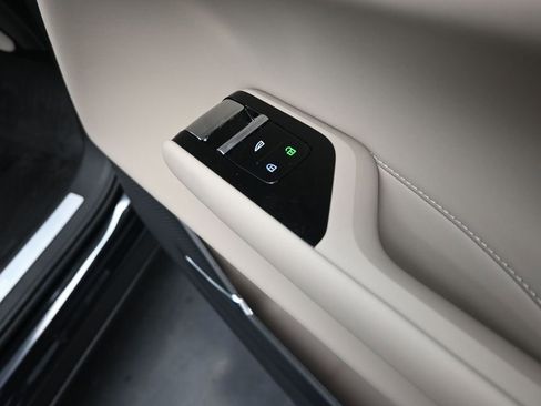 New 2025 Volvo EX90 Ultra image 30