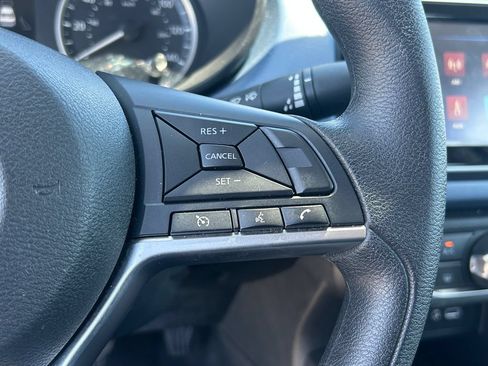 Used 2025 Nissan Versa SV FWD image 18