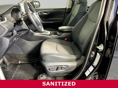 Used 2019 Toyota RAV4 XLE w/ Convenience Package AWD/4WD image 18
