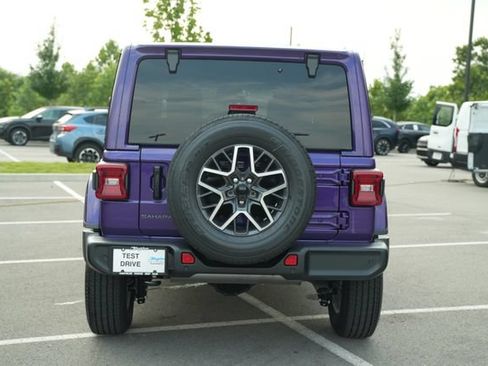 New 2026 Jeep Wrangler Unlimited Sahara AWD/4WD image 6