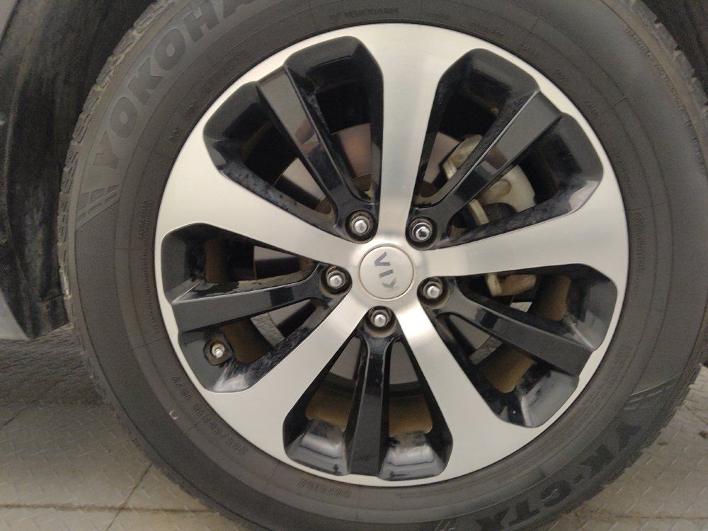 Used 2016 Kia Sorento EX FWD image 31