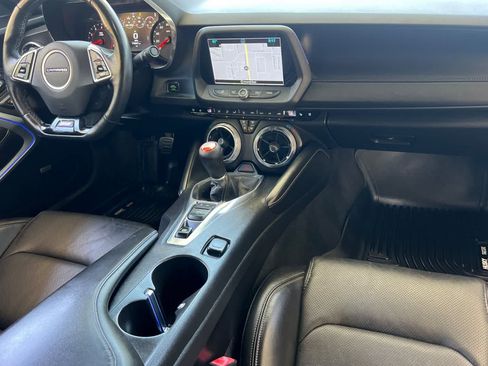 Used 2016 Chevrolet Camaro SS RWD image 4