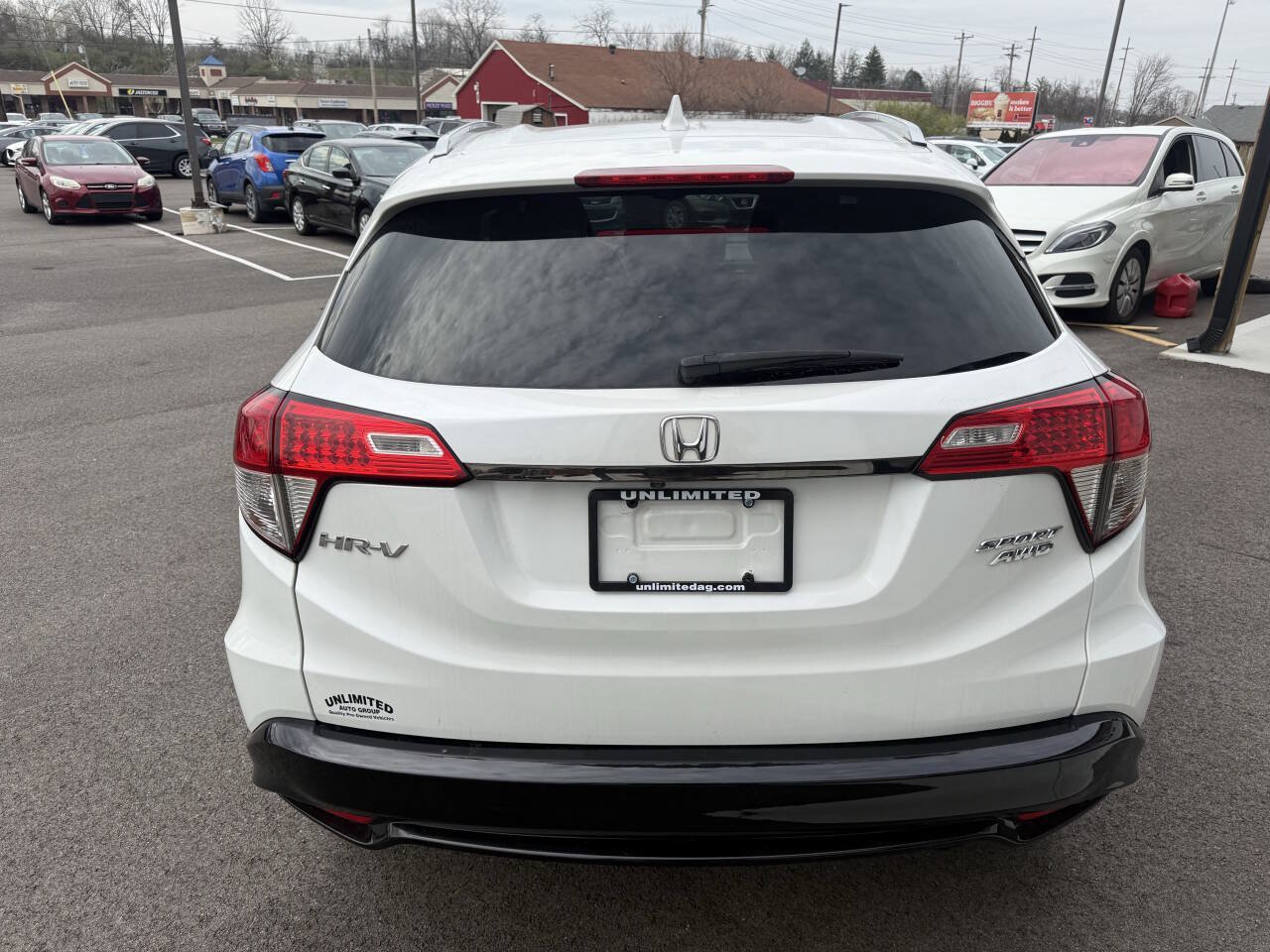 Used 2021 Honda HR-V Sport image 9