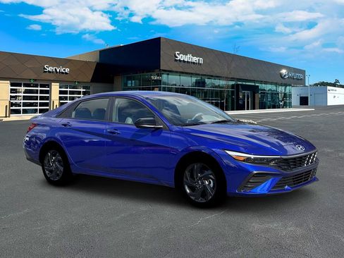 New 2026 Hyundai Elantra Sport image 11