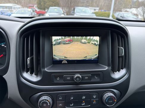 Used 2020 Chevrolet Colorado W/T w/ Custom Special Edition image 15