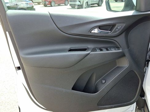 Used 2022 Chevrolet Equinox LT AWD/4WD image 12