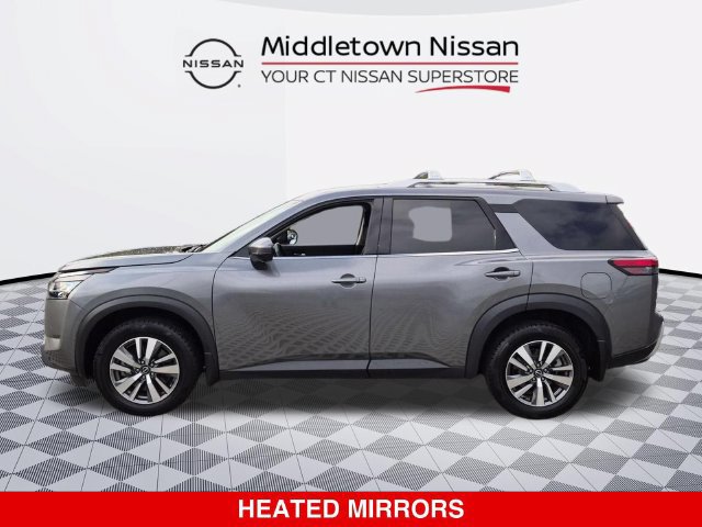 Used 2023 Nissan Pathfinder SL AWD/4WD image 6