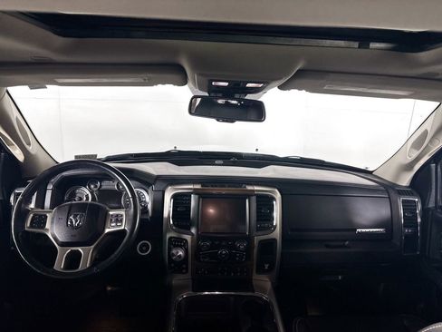 Used 2017 RAM 1500 Laramie w/ Convenience Group image 12