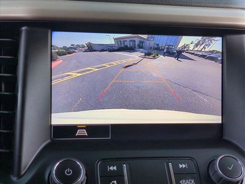 Used 2023 GMC Acadia Denali image 14