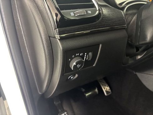 Certified 2019 Jeep Grand Cherokee High Altitude image 17