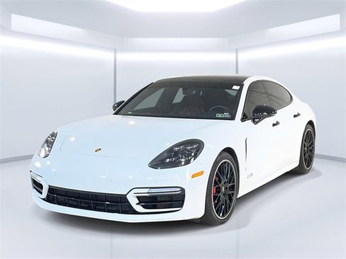 Used 2021 Porsche Panamera GTS image 1