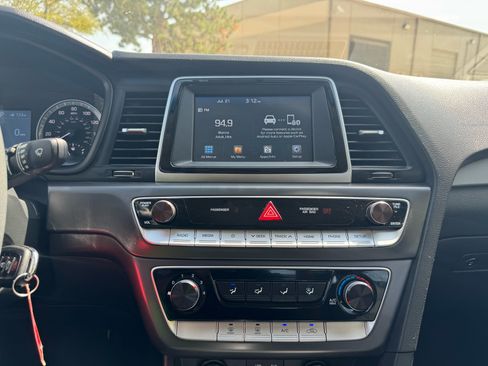 Used 2019 Hyundai Sonata ECO FWD image 10
