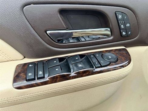 Used 2013 GMC Yukon Denali image 30