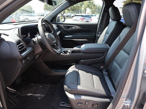 New 2026 Chevrolet Traverse LT w/ Enhanced Driving Package image 11