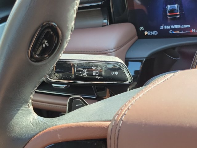 Used 2025 Lincoln Aviator Reserve w/ Equipment Group 201A AWD/4WD image 14