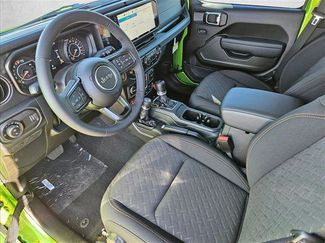 New 2025 Jeep Gladiator Mojave w/ Convenience Group video 3