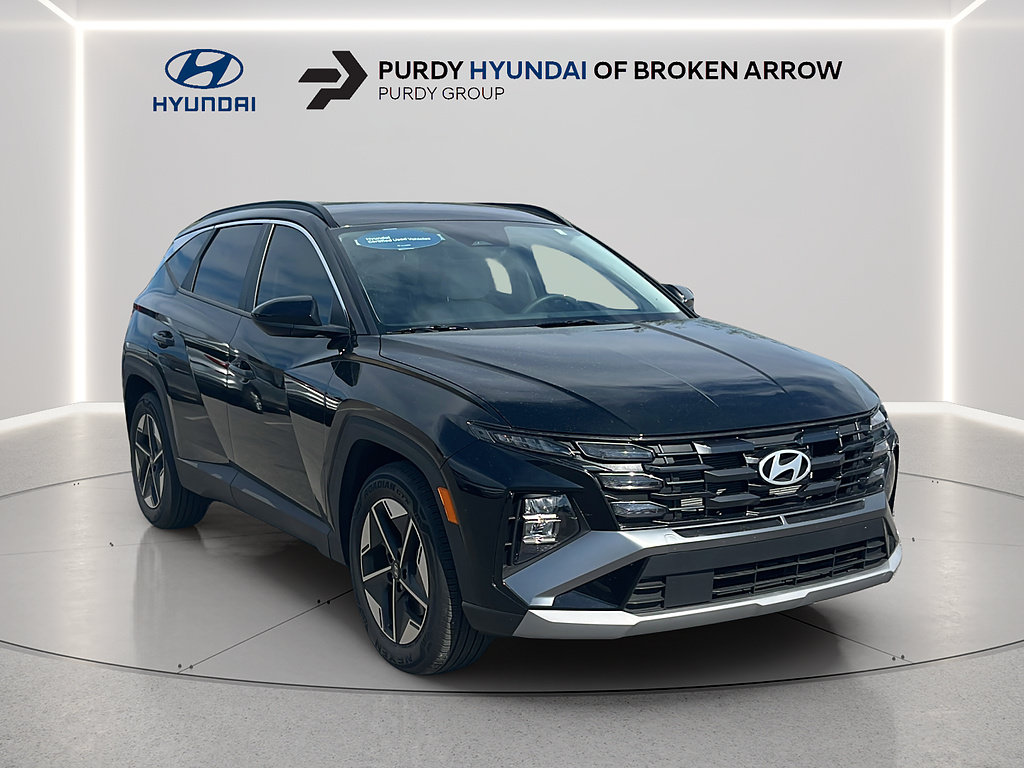 Certified 2025 Hyundai Tucson SEL FWD image 1