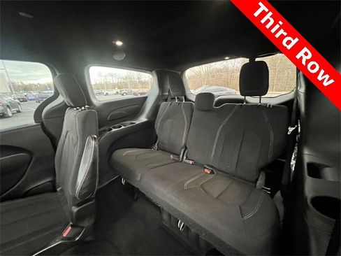 Used 2019 Chrysler Pacifica Touring Plus w/ S Appearance Package image 48