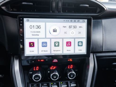 Used 2018 Toyota 86 GT image 12