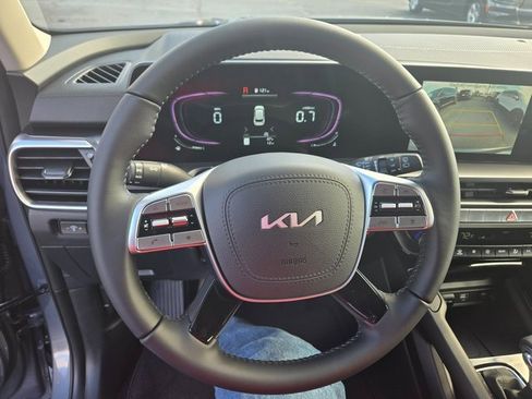 New 2025 Kia Telluride S image 17