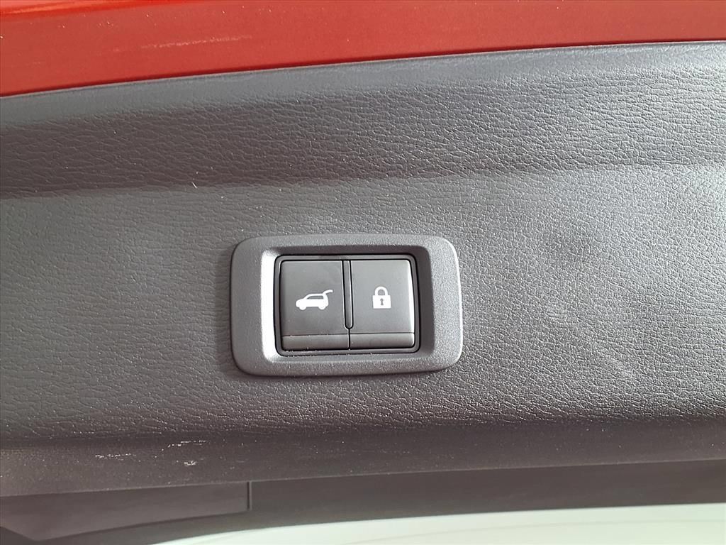 Used 2024 Mitsubishi Outlander SE AWD/4WD image 15
