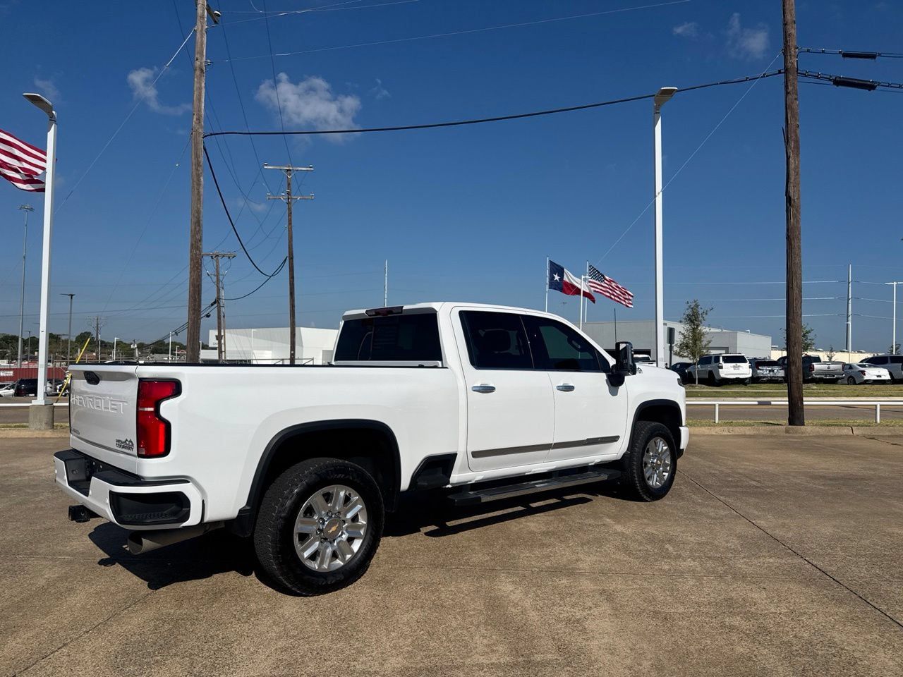 Used 2024 Chevrolet Silverado 2500 High Country w/ High Country Premium Package AWD/4WD image 25