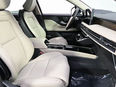 New 2026 Lincoln Corsair Reserve image 14