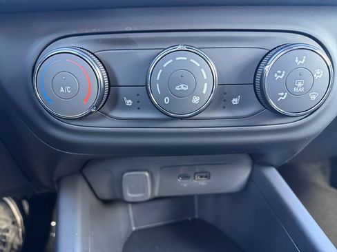 New 2026 Chevrolet Trax LS w/ LS Convenience Package image 20